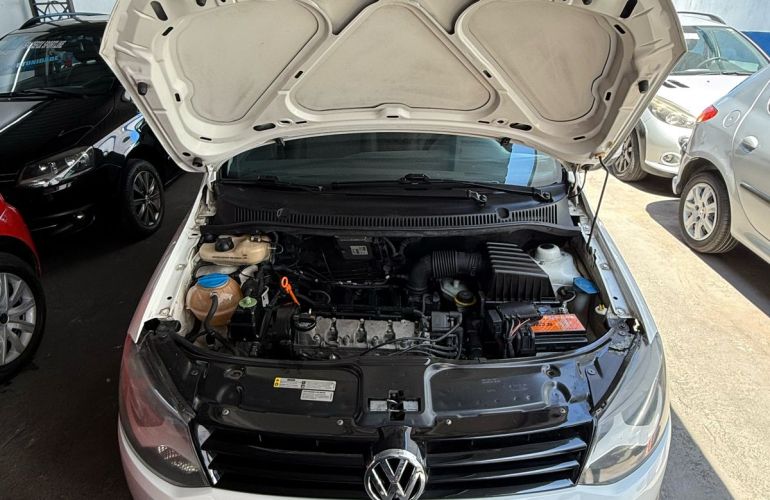 Volkswagen Fox 1.6 VHT I-Motion (Flex) - Foto #9