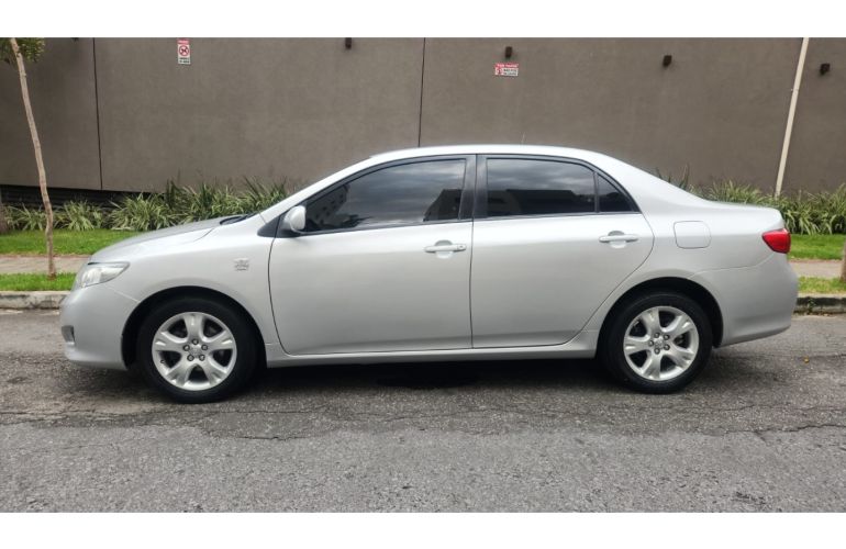 Toyota Corolla 1.8 Gli 16V Flex 4p Manual - Foto #9