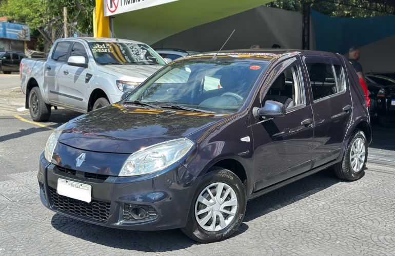 Renault Sandero 1.0 Expression 16v - Foto #1