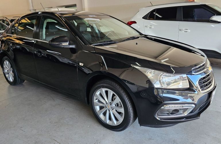 Chevrolet Cruze 1.8 LT 16V Sedan - Foto #3