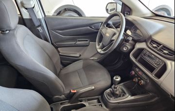 Chevrolet Onix 1.0 MPFi Joy 8v - Foto #4