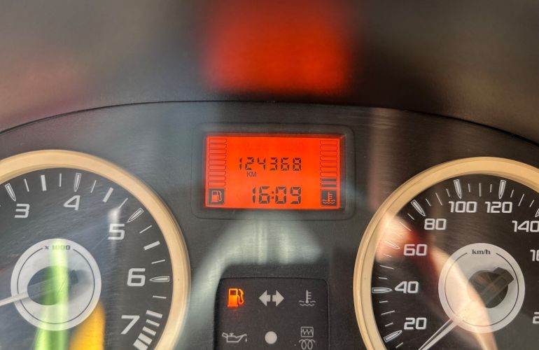 Renault Sandero 1.6 Stepway 16v - Foto #10