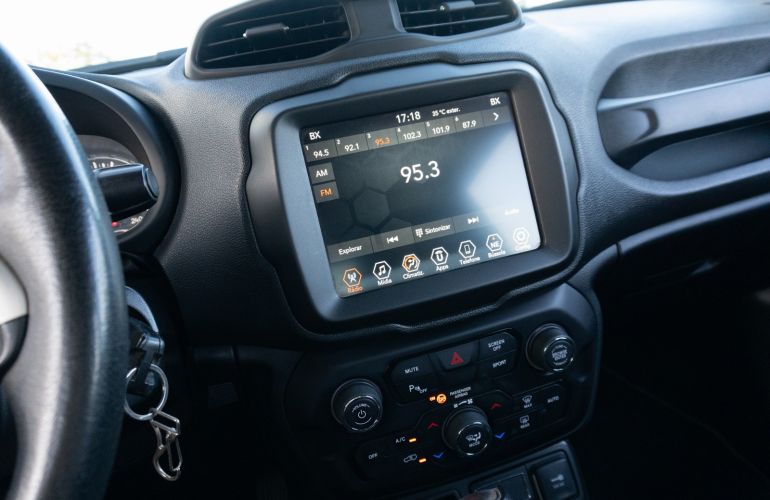 Jeep Renegade 1.8 Longitude (Aut) - Foto #2
