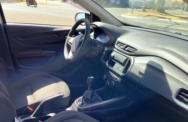 Chevrolet Onix 1.0 MPFi LS 8v - Foto #10