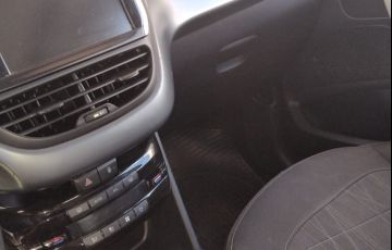 Peugeot 208 1.6 16V Griffe (Flex) (Aut) - Foto #3