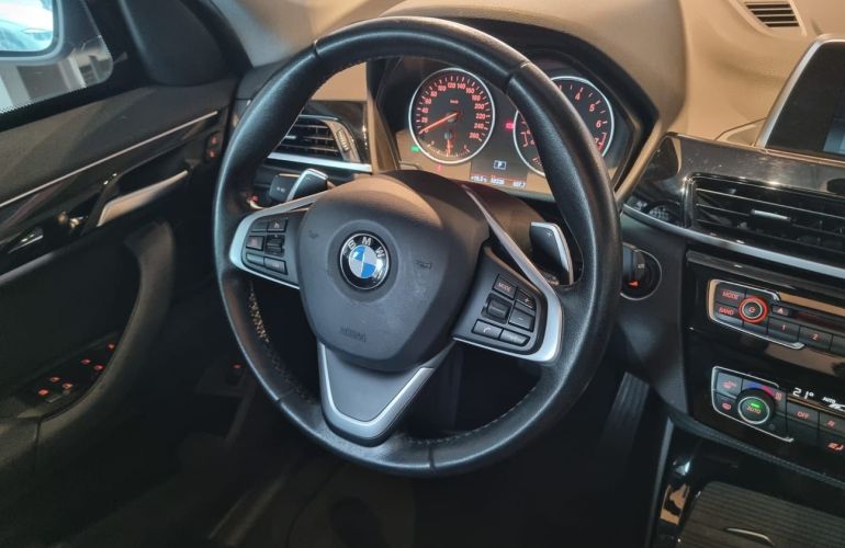 BMW X1 2.0 16V Turbo Active Sdrive20i 4p - Foto #8