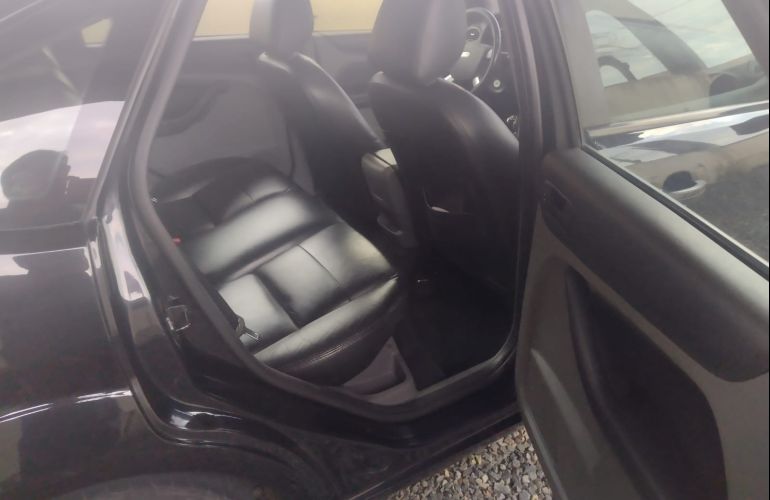 Ford Focus Hatch GLX 1.6 8V (Flex) - Foto #5