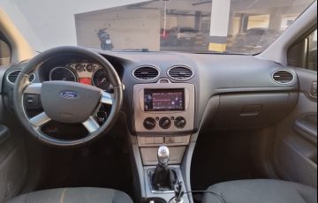 Ford Focus Hatch GL 1.6 16V (Flex) - Foto #5