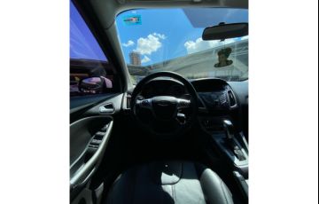 Ford Focus Hatch SE 2.0 16V PowerShift - Foto #8