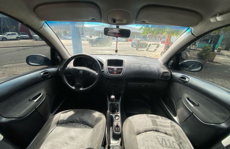 Peugeot 207 1.4 Xr Passion Sport 8V Flex 4p Manual - Foto #8