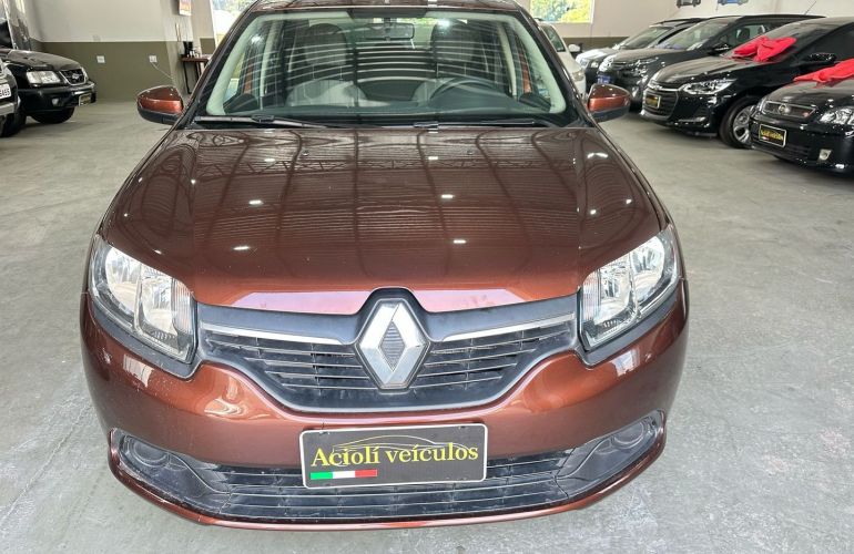 Renault Logan 1.0 Expression 16V Flex 4p Manual - Foto #3