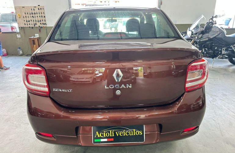 Renault Logan 1.0 Expression 16V Flex 4p Manual - Foto #6