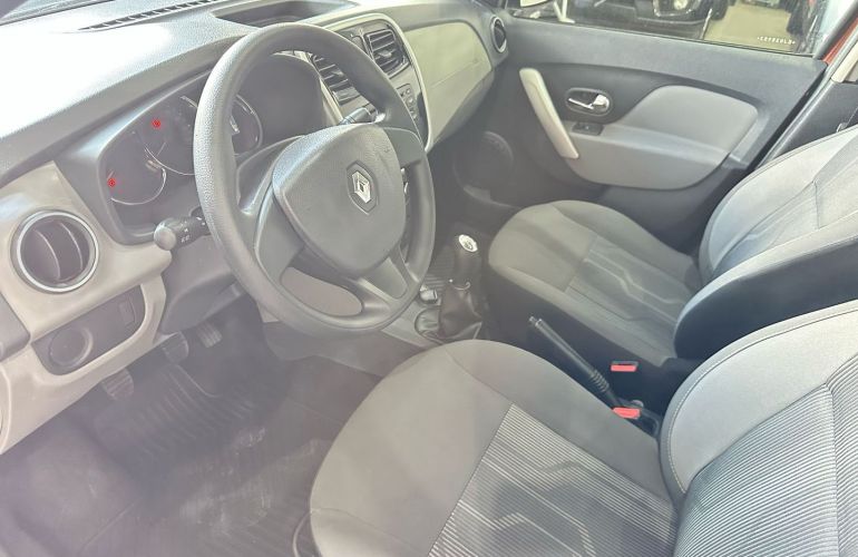 Renault Logan 1.0 Expression 16V Flex 4p Manual - Foto #10