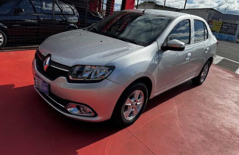 Renault Logan 1.6 Dynamique 8v - Foto #4