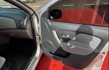 Renault Logan 1.6 Dynamique 8v - Foto #7