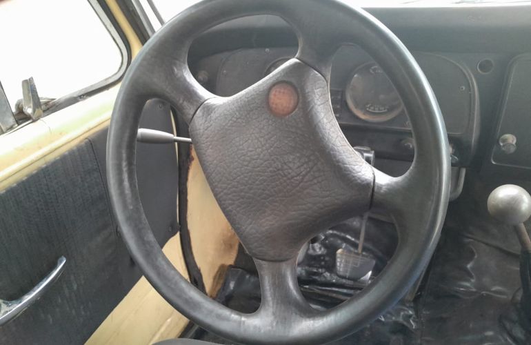 Chevrolet D10 Pick Up 3.9 - Foto #2