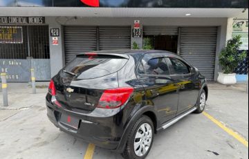 Chevrolet Onix 1.4 MPFi LT 8V Flex 4p Manual - Foto #4