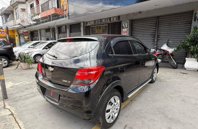 Chevrolet Onix 1.4 MPFi LT 8V Flex 4p Manual - Foto #6