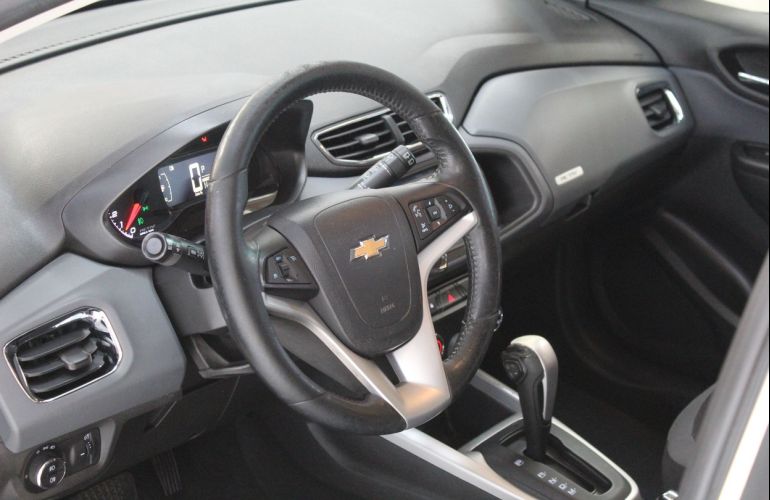 Chevrolet Onix 1.4 MPFi Activ 8v - Foto #3