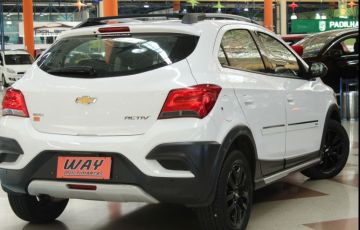 Chevrolet Onix 1.4 MPFi Activ 8v - Foto #6