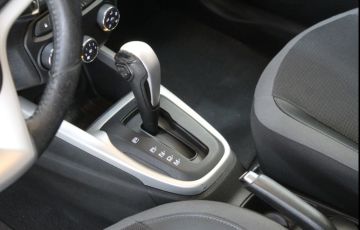 Chevrolet Onix 1.4 MPFi Activ 8v - Foto #10