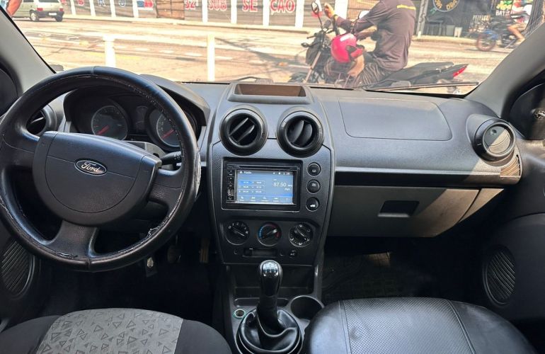Ford Fiesta 1.6 SE Sedan 16V Flex 4p Manual - Foto #7