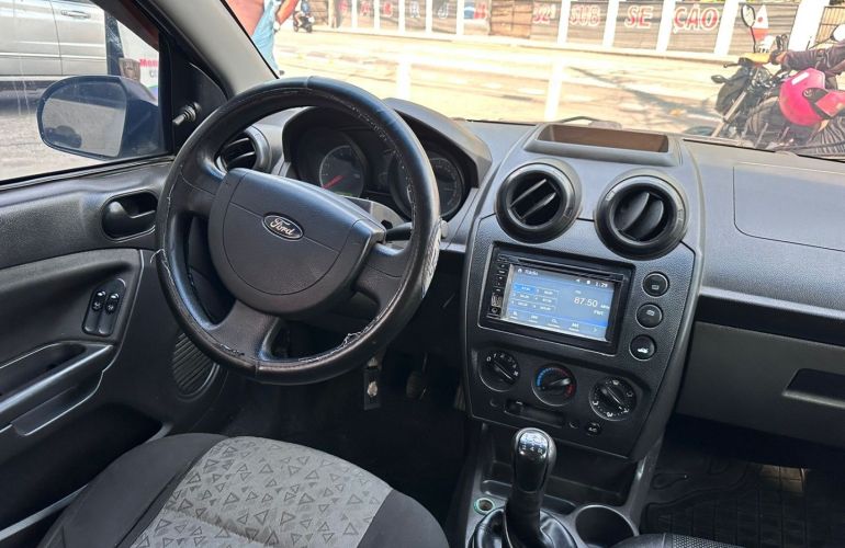 Ford Fiesta 1.6 SE Sedan 16V Flex 4p Manual - Foto #9