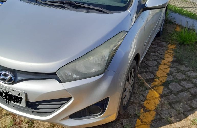 Hyundai HB20S 1.6 Comfort Plus - Foto #8