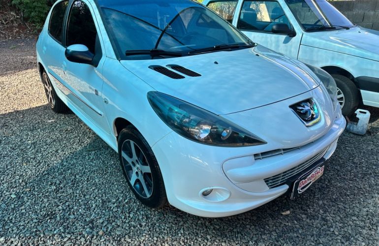 Peugeot 207 Hatch Quicksilver 1.6 (flex) - Foto #2