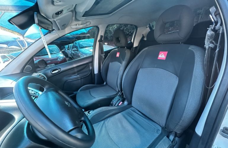 Peugeot 207 Hatch Quicksilver 1.6 (flex) - Foto #6