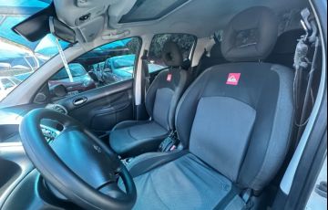 Peugeot 207 Hatch Quicksilver 1.6 (flex) - Foto #6