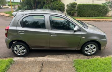 Toyota Etios 1.3 X 16v - Foto #4