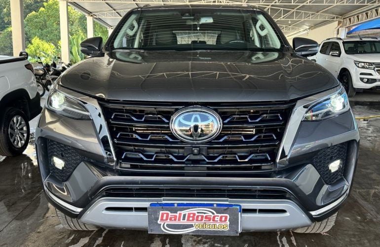 Toyota SW4 2.8 TDI SRX 4x4 (Aut) - Foto #2