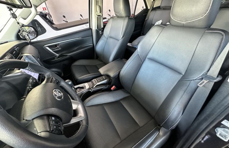 Toyota SW4 2.8 TDI SRX 4x4 (Aut) - Foto #7