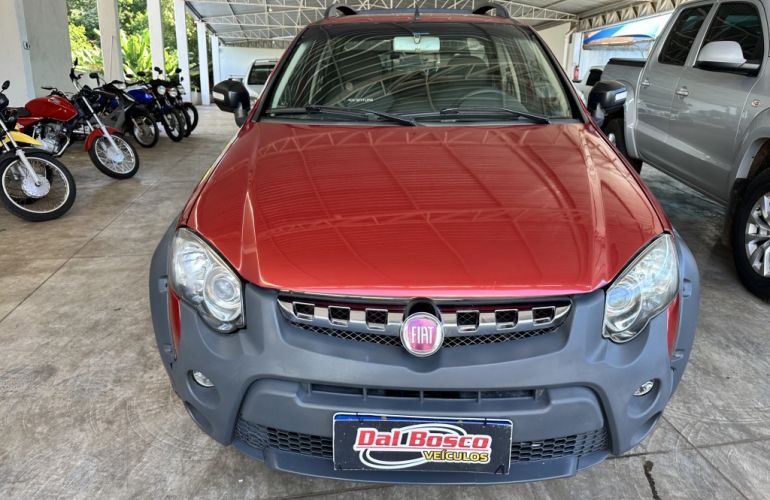 Fiat Strada Adventure 1.8 8V (Flex) (Cabine Dupla) - Foto #2