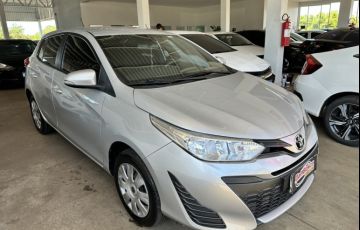 Toyota Yaris 1.3 XL Live - Foto #2
