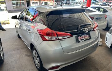 Toyota Yaris 1.3 XL Live - Foto #5