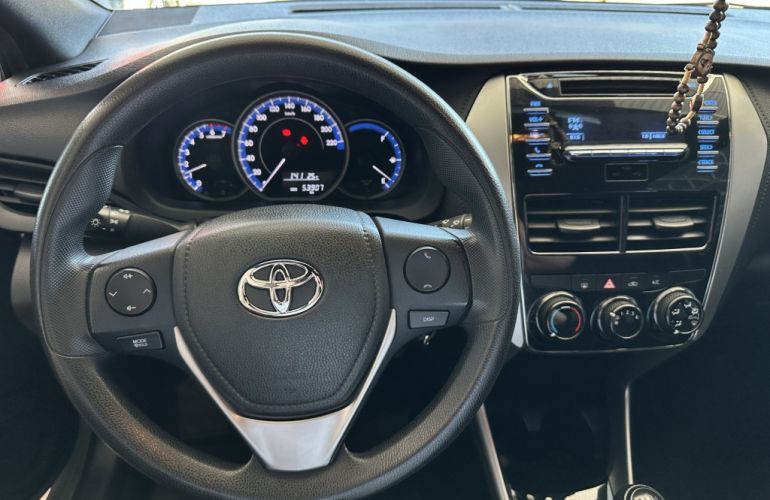 Toyota Yaris 1.3 XL Live - Foto #7