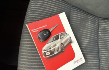 Toyota Yaris 1.3 XL Live - Foto #8