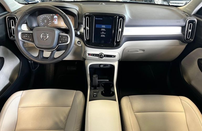 Volvo XC40 2.0 T5 Momentum AWD - Foto #5