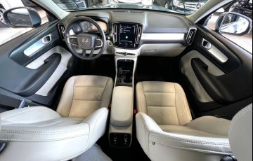 Volvo XC40 2.0 T5 Momentum AWD - Foto #6