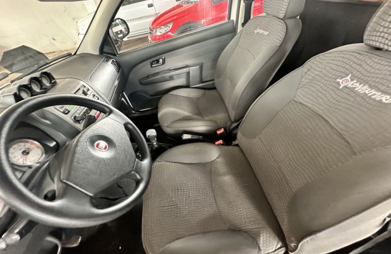 Fiat Strada Adventure 1.8 8V (Cabine Estendida) - Foto #6