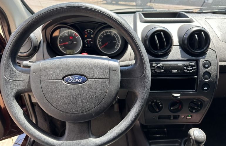 Ford Fiesta Sedan 1.6 (Flex) - Foto #7