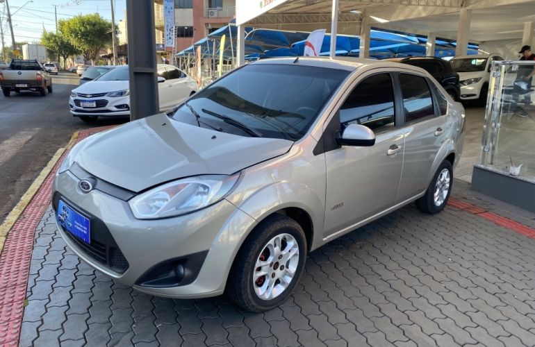 Ford Fiesta Sedan 1.6 (Flex) - Foto #1
