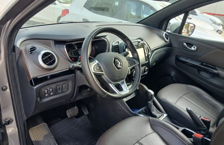 Renault Captur 1.3 Tce Flex Iconic X-tronic - Foto #6