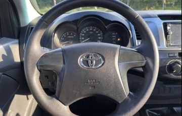 Toyota Hilux 3.0 TDI 4x4 CS Chassi - Foto #9