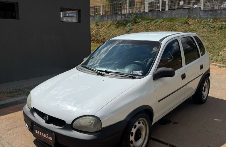 Chevrolet Corsa 1.0 MPFi Wind 8v - Foto #2