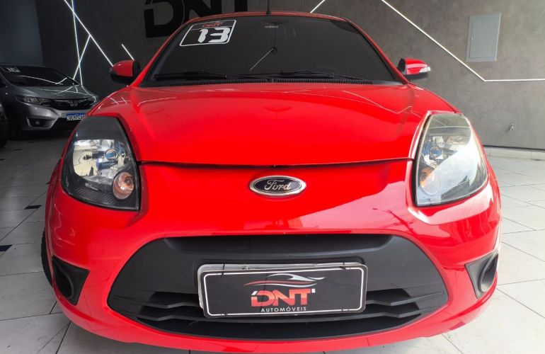 Ford Ka 1.0 MPi 8v - Foto #2
