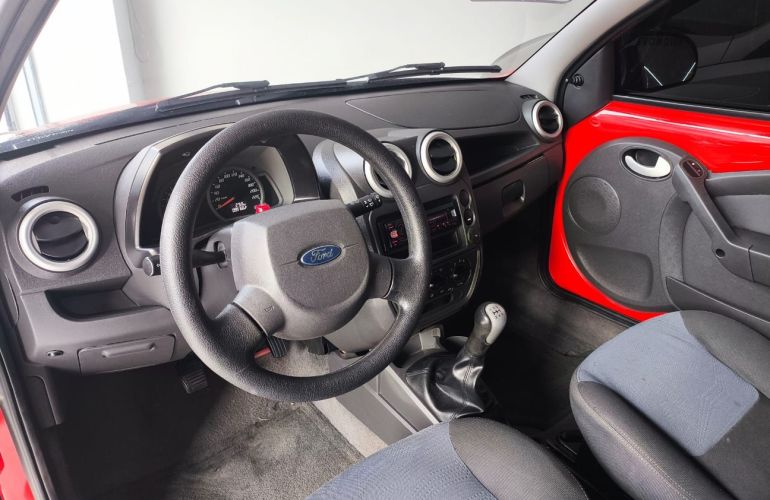Ford Ka 1.0 MPi 8v - Foto #8