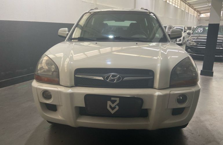Hyundai Tucson 2.0 MPFi GLS Base 16V 143cv 2WD Flex 4p Automático - Foto #2